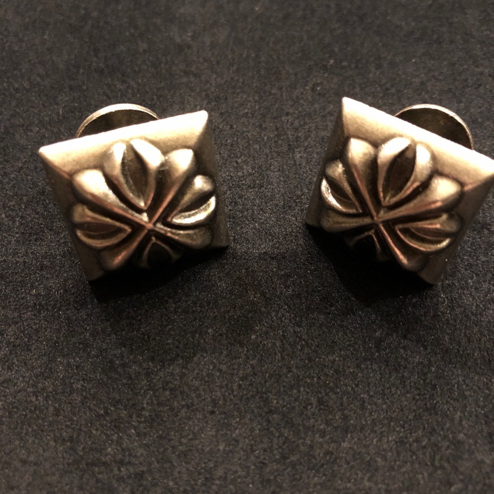 True Religion Fleur-de-Lis Double Set Cuff Links - Picture 2 of 3